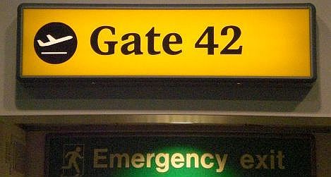 Gate 42 und Emergency Exit in einem